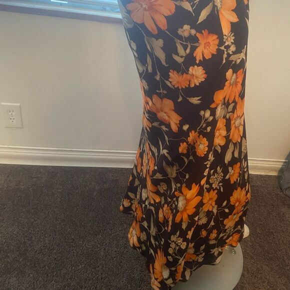 Jones New York Signature Silk Brown/Orange floral skirt, size 2X - Picture 3 of 5